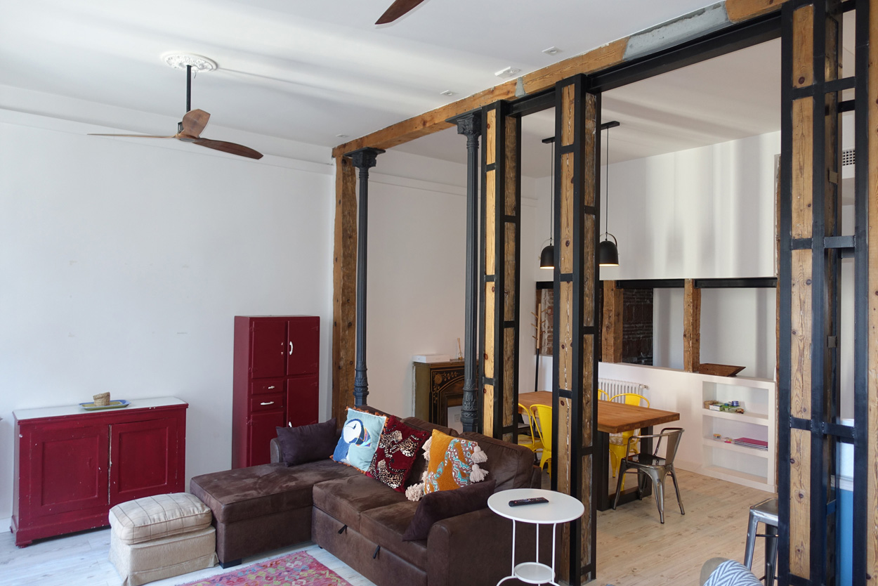 VENDIDO — Se vende piso en Calle Carretas 11, totalmente reformado. 2 habitaciones.130m2